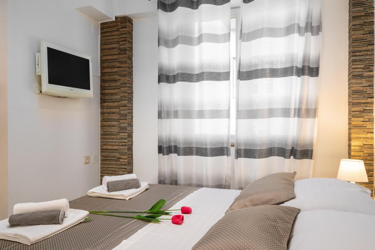 Studio Apartment La Luna Split Exterior foto